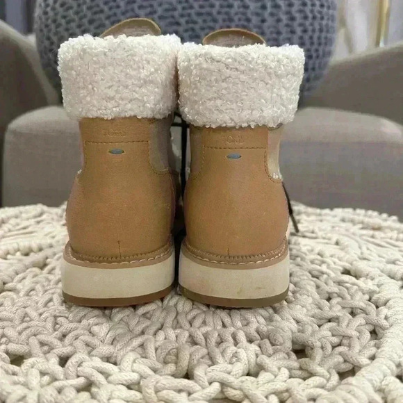 Toms hiking boots sz 7 - Picture 7 of 10